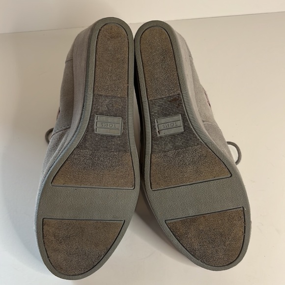 TOMS - Picture 9 of 9